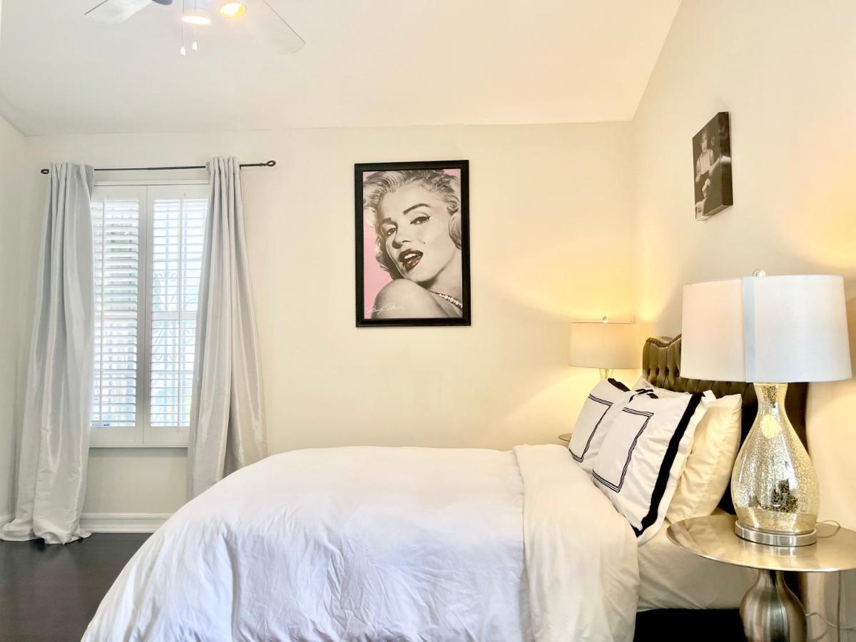 Hollywood Hills Homestay ลอสแอนเจลิส ภายนอก รูปภาพ