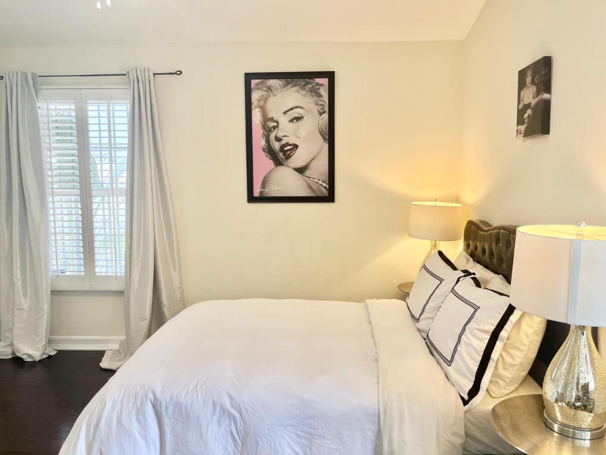 Hollywood Hills Homestay ลอสแอนเจลิส ภายนอก รูปภาพ